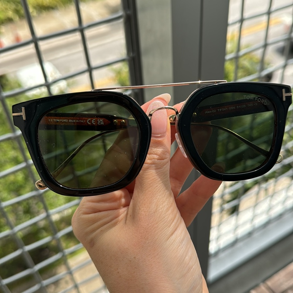 TOM FORD sunglasses FT1014 Philippa-02 51175